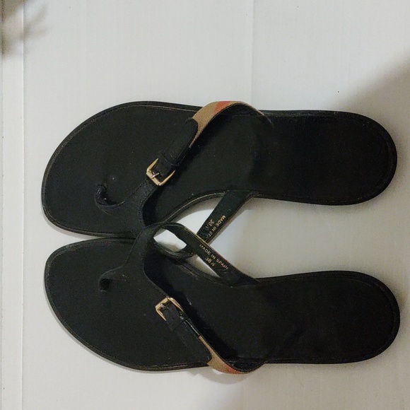 Burberry Masie Nova check Thong Flat Thong Sandals Sz 38.5 - Picture 1 of 9